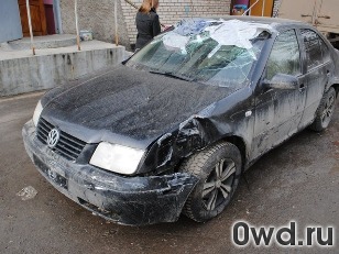 Битый автомобиль Volkswagen Jetta